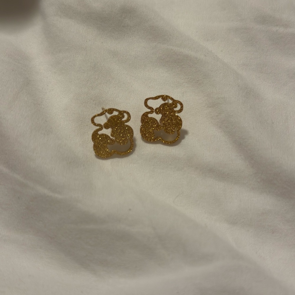 Bear gold earrings